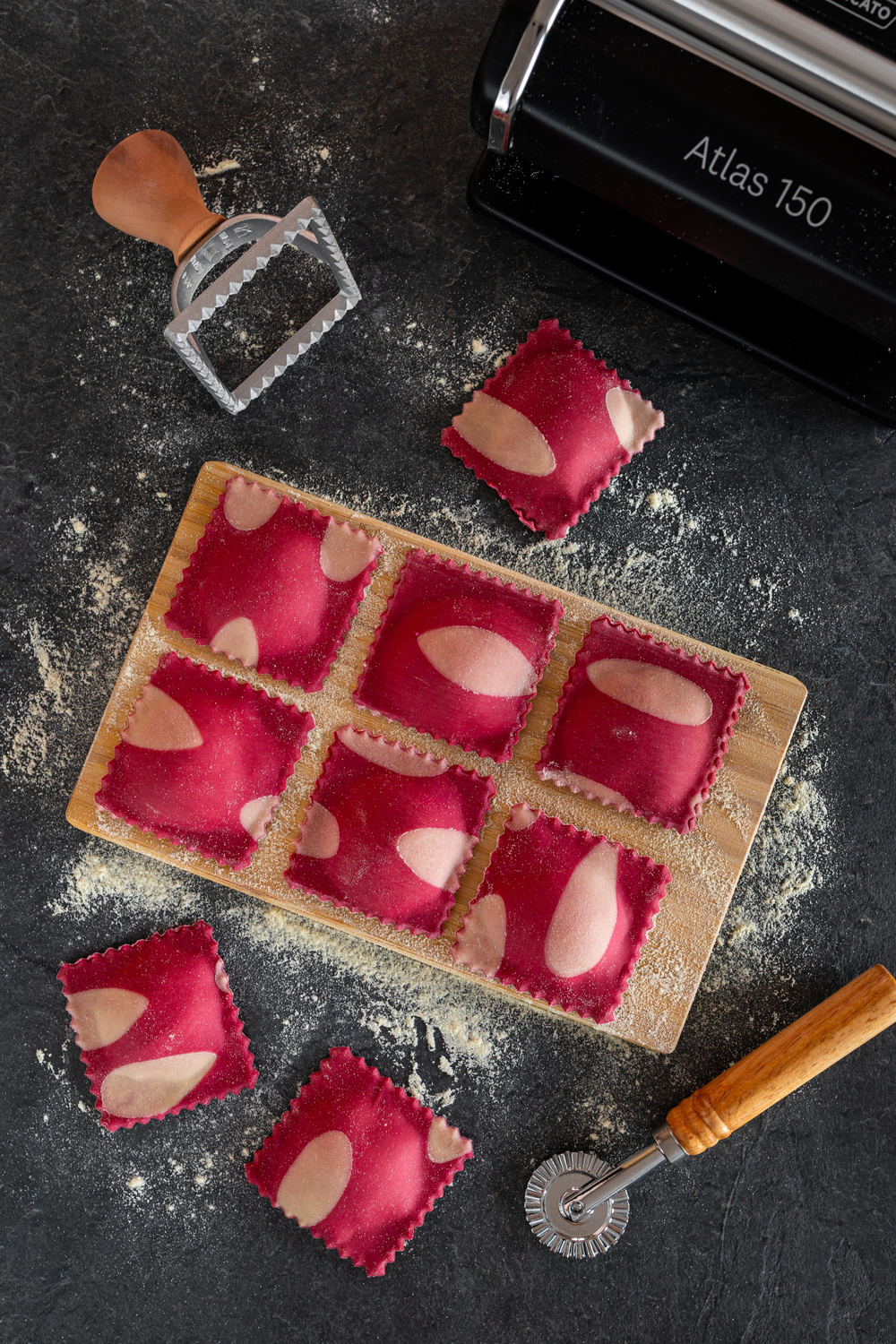 Ravioli z burakiem i ricottą