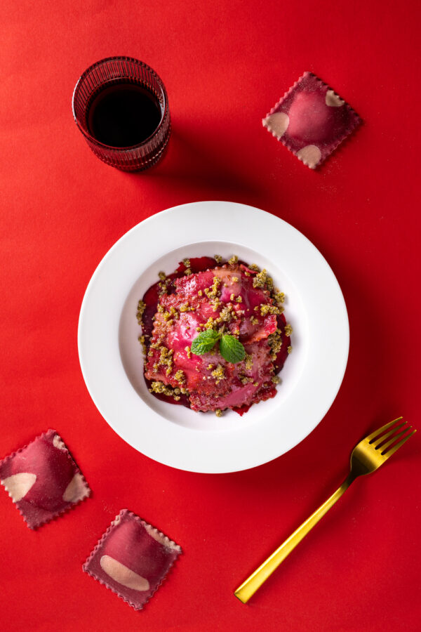 Ravioli z burakiem i ricottą